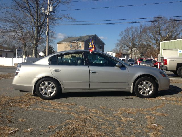 2005 Nissan Altima Pickupslt Quad Cab SWB 4WD 4x4 Truck
