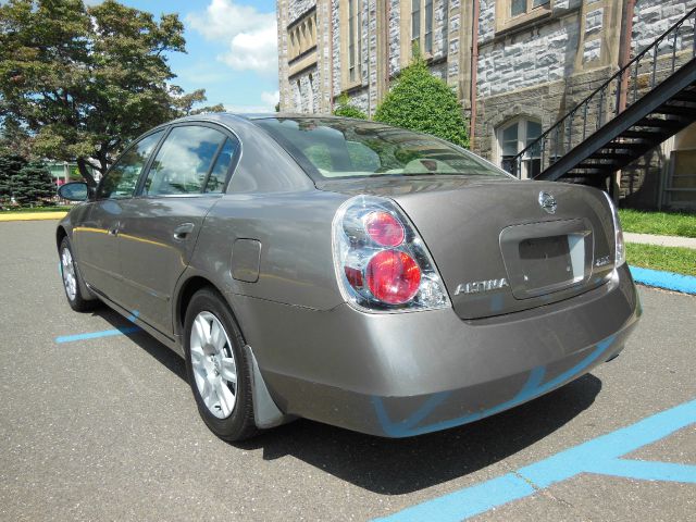 2005 Nissan Altima Pickupslt Quad Cab SWB 4WD 4x4 Truck