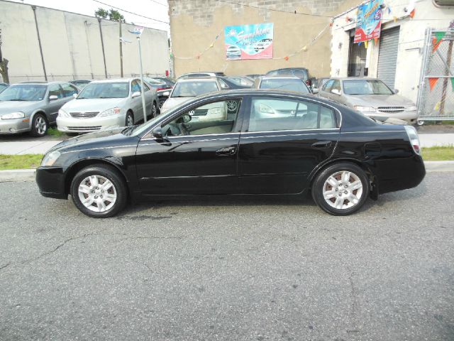 2005 Nissan Altima Pickupslt Quad Cab SWB 4WD 4x4 Truck
