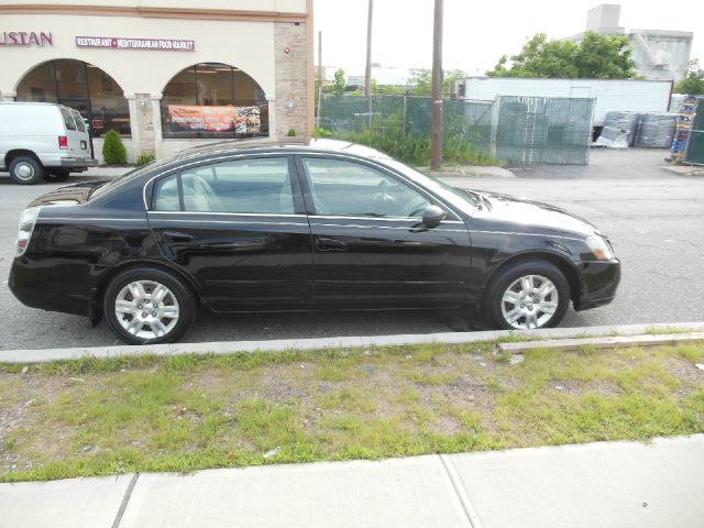 2005 Nissan Altima Pickupslt Quad Cab SWB 4WD 4x4 Truck