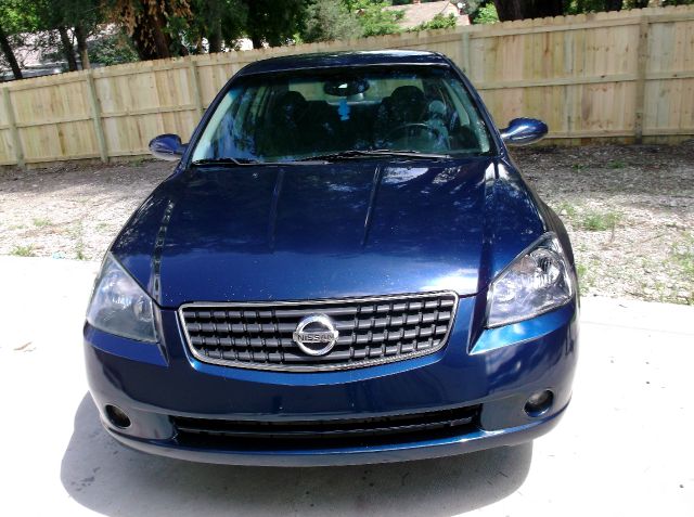 2005 Nissan Altima LE
