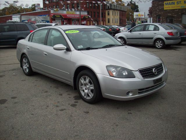 2005 Nissan Altima Pickupslt Quad Cab SWB 4WD 4x4 Truck