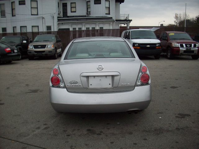 2005 Nissan Altima Pickupslt Quad Cab SWB 4WD 4x4 Truck