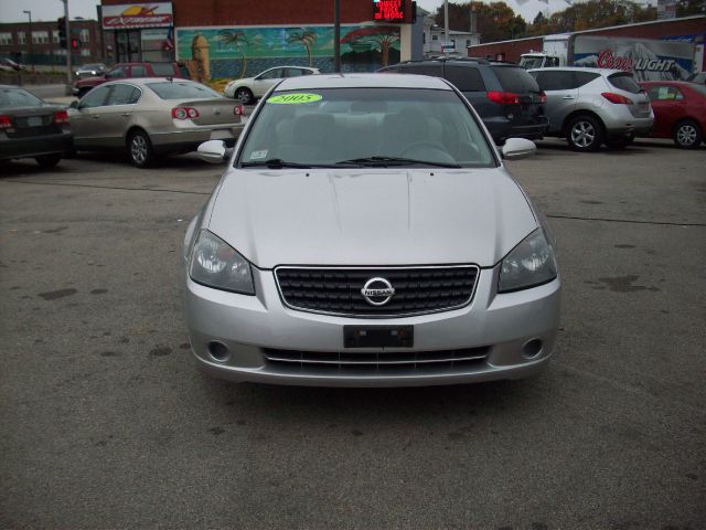 2005 Nissan Altima Pickupslt Quad Cab SWB 4WD 4x4 Truck