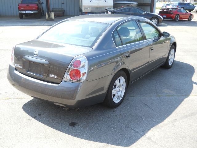 2005 Nissan Altima SLT Quad Cab 2WD