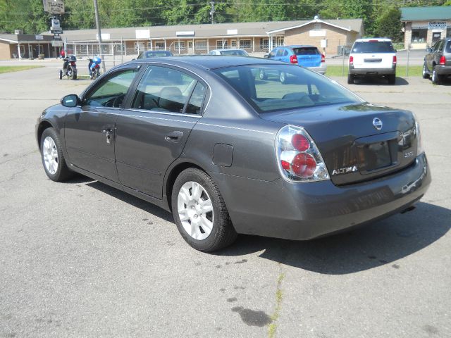 2005 Nissan Altima SLT Quad Cab 2WD