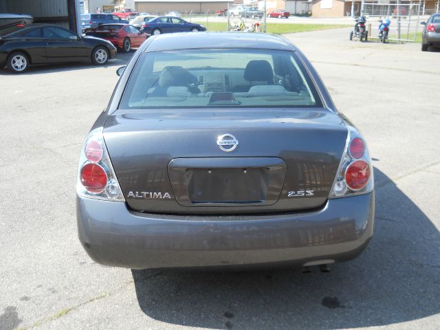 2005 Nissan Altima SLT Quad Cab 2WD
