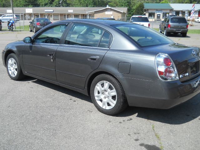 2005 Nissan Altima SLT Quad Cab 2WD