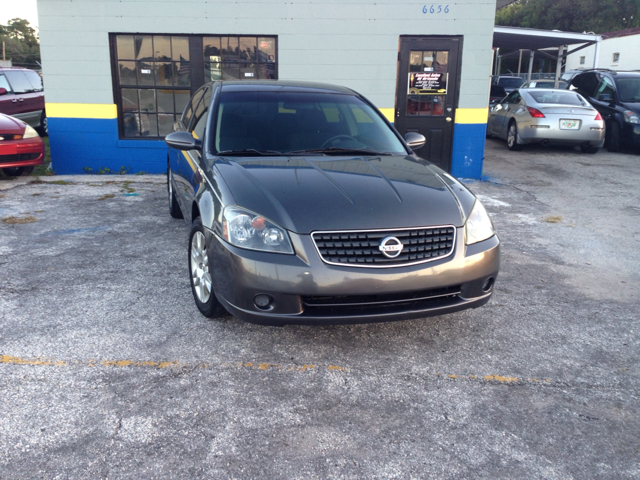 2005 Nissan Altima Pickupslt Quad Cab SWB 4WD 4x4 Truck