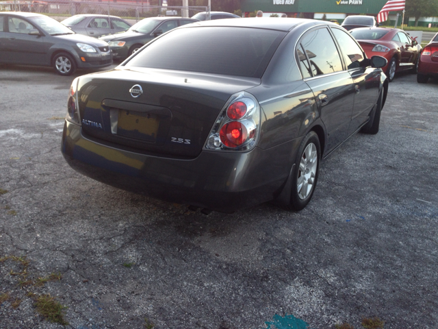 2005 Nissan Altima Pickupslt Quad Cab SWB 4WD 4x4 Truck