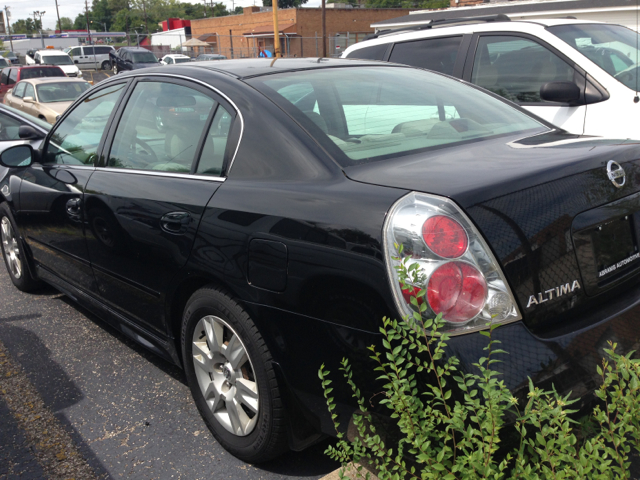 2005 Nissan Altima Pickupslt Quad Cab SWB 4WD 4x4 Truck