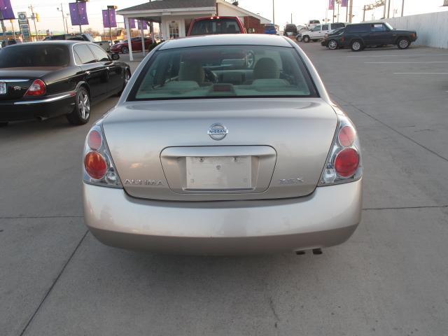 2005 Nissan Altima Pickupslt Quad Cab SWB 4WD 4x4 Truck