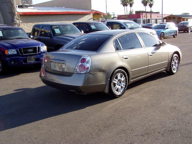 2005 Nissan Altima Pickupslt Quad Cab SWB 4WD 4x4 Truck