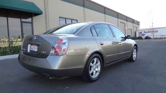 2005 Nissan Altima Pickupslt Quad Cab SWB 4WD 4x4 Truck