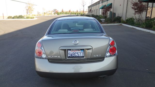 2005 Nissan Altima Pickupslt Quad Cab SWB 4WD 4x4 Truck