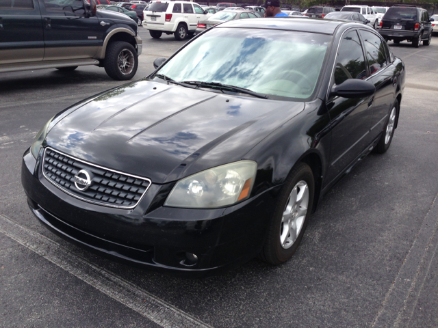 2005 Nissan Altima ST Pickup 4D 5 1/2 Ft
