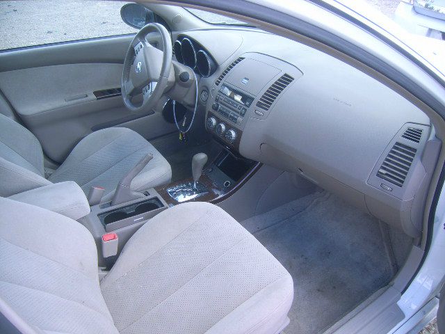 2005 Nissan Altima XR