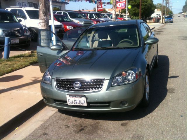2005 Nissan Altima SLT Quad Cab 2WD