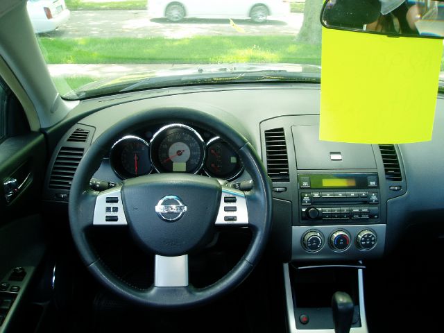 2005 Nissan Altima LE