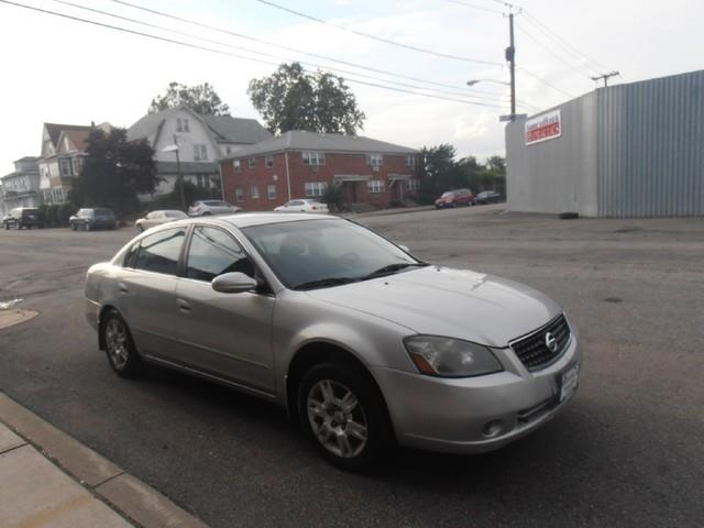 2005 Nissan Altima Pickupslt Quad Cab SWB 4WD 4x4 Truck