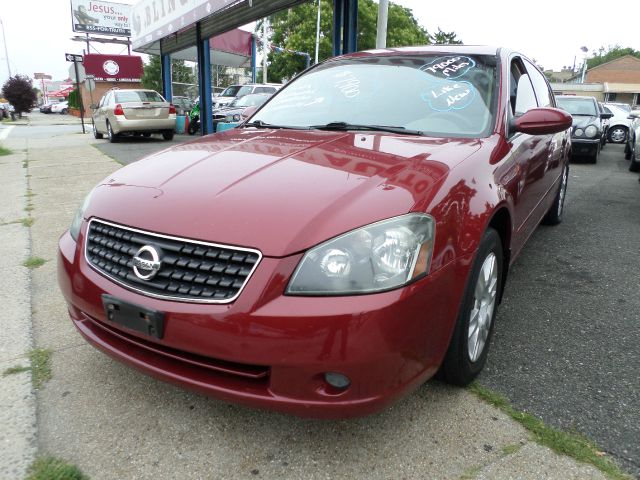 2005 Nissan Altima Pickupslt Quad Cab SWB 4WD 4x4 Truck