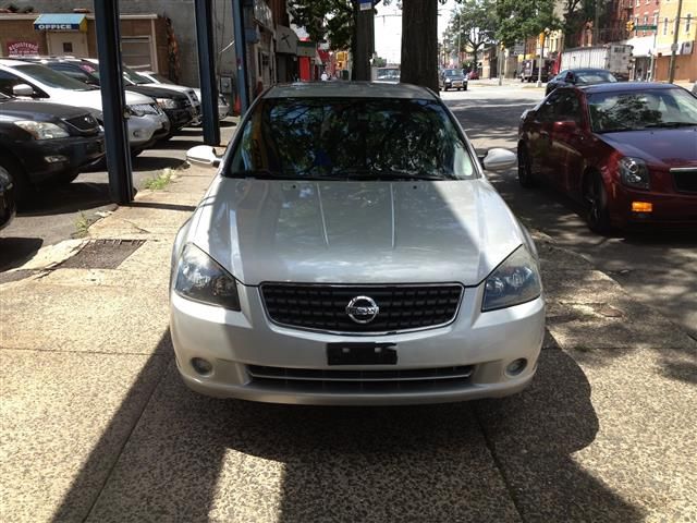 2005 Nissan Altima Pickupslt Quad Cab SWB 4WD 4x4 Truck