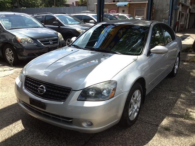 2005 Nissan Altima Pickupslt Quad Cab SWB 4WD 4x4 Truck