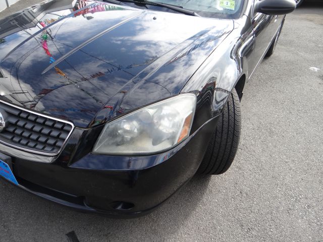 2005 Nissan Altima Pickupslt Quad Cab SWB 4WD 4x4 Truck