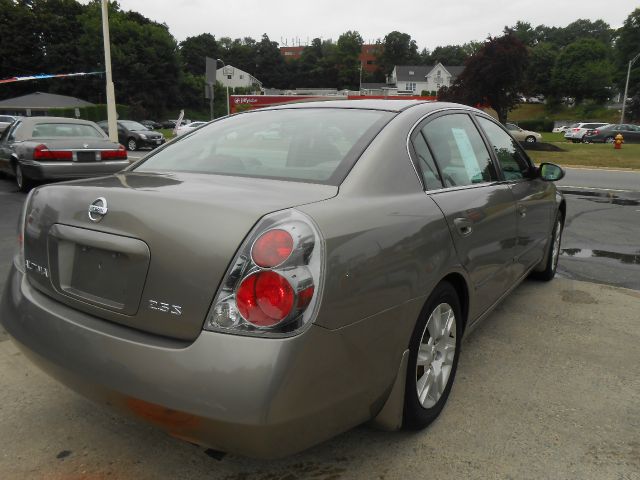 2005 Nissan Altima Pickupslt Quad Cab SWB 4WD 4x4 Truck
