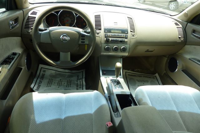 2005 Nissan Altima SLT Quad Cab 2WD