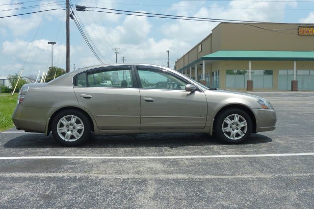 2005 Nissan Altima SLT Quad Cab 2WD