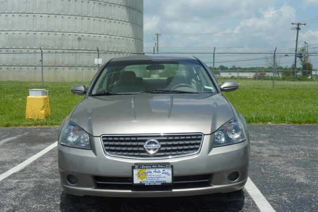 2005 Nissan Altima SLT Quad Cab 2WD