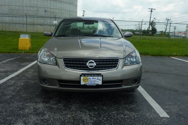 2005 Nissan Altima SLT Quad Cab 2WD