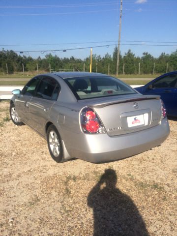 2005 Nissan Altima Pickupslt Quad Cab SWB 4WD 4x4 Truck