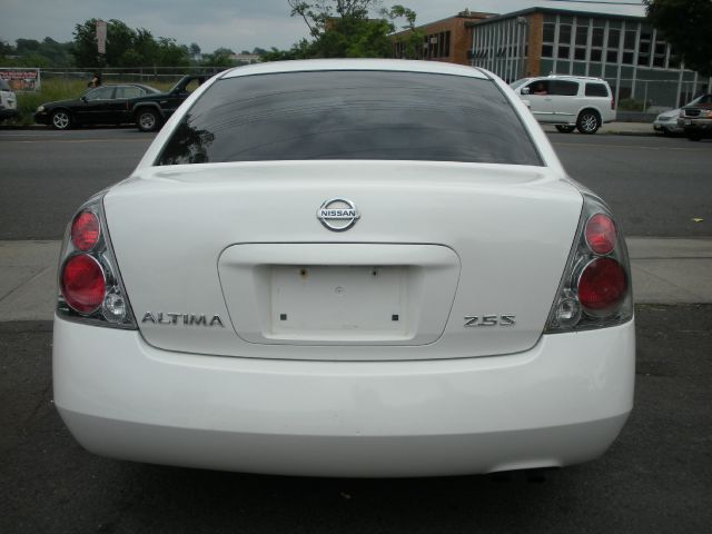 2005 Nissan Altima GS-R