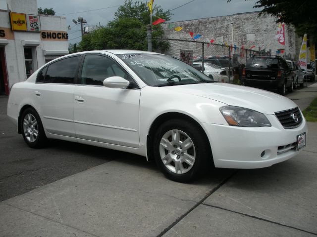 2005 Nissan Altima GS-R