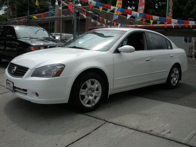 2005 Nissan Altima GS-R