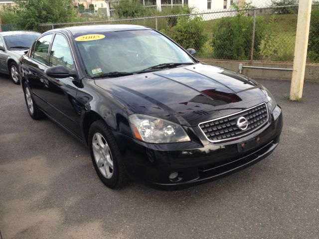 2005 Nissan Altima Pickupslt Quad Cab SWB 4WD 4x4 Truck