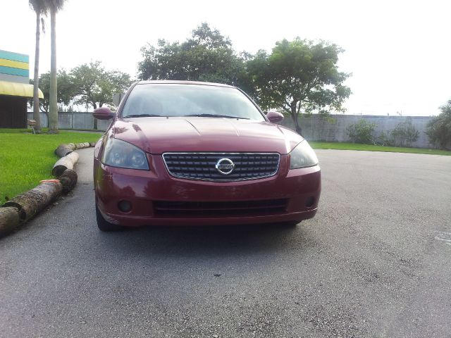 2005 Nissan Altima Pickupslt Quad Cab SWB 4WD 4x4 Truck