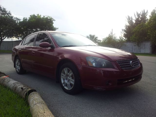 2005 Nissan Altima Pickupslt Quad Cab SWB 4WD 4x4 Truck