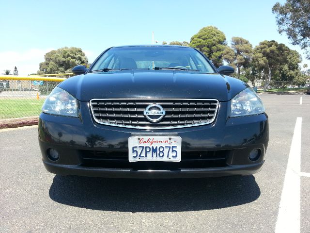 2005 Nissan Altima SLT Quad Cab 2WD
