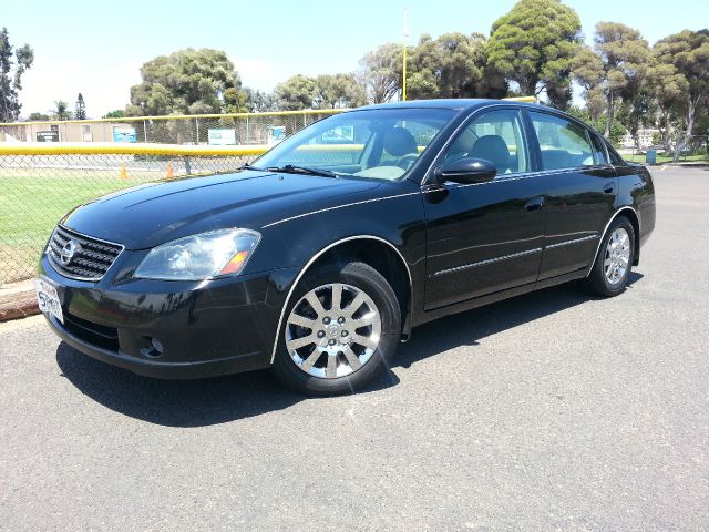 2005 Nissan Altima SLT Quad Cab 2WD