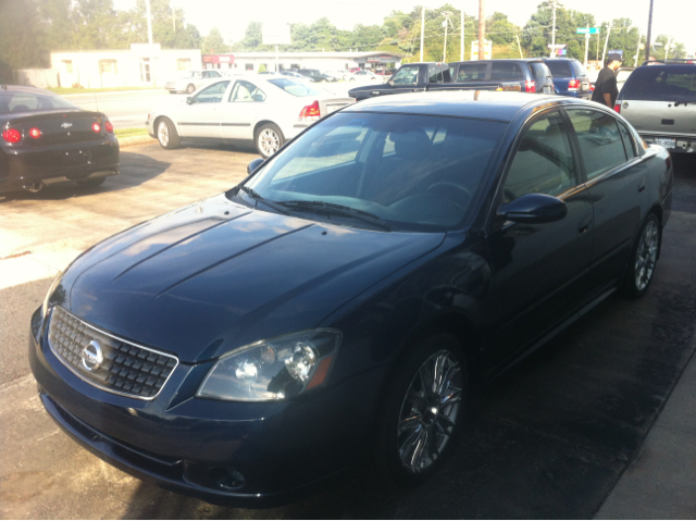 2005 Nissan Altima Pickupslt Quad Cab SWB 4WD 4x4 Truck