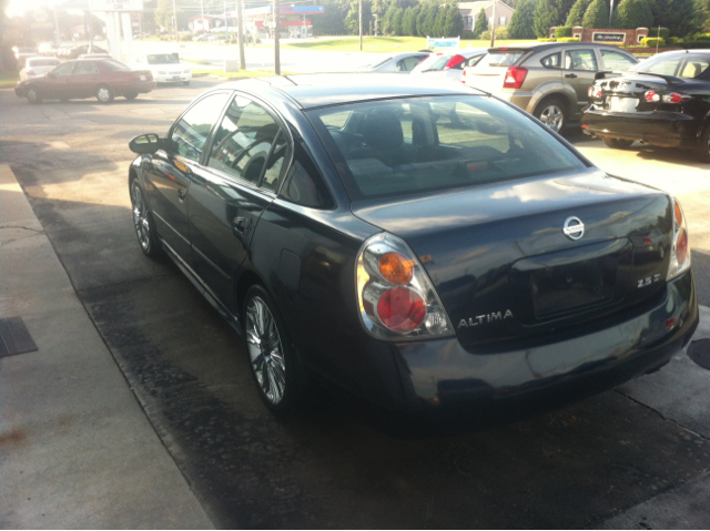 2005 Nissan Altima Pickupslt Quad Cab SWB 4WD 4x4 Truck