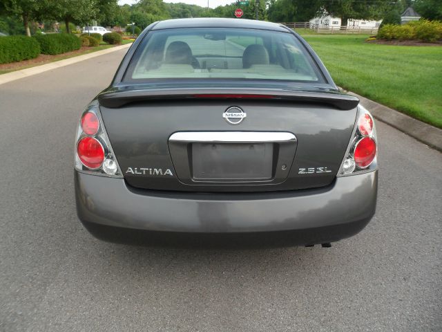 2005 Nissan Altima SLT Quad Cab 2WD