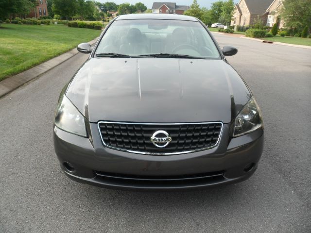 2005 Nissan Altima SLT Quad Cab 2WD