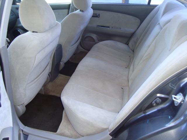 2005 Nissan Altima 2WD Crew Cab 140.5 Laramie