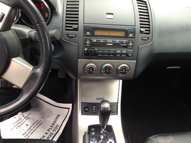 2005 Nissan Altima ST Pickup 4D 5 1/2 Ft