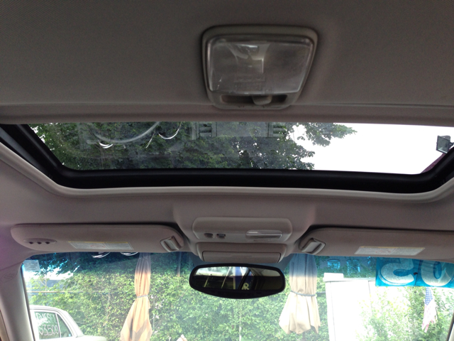 2005 Nissan Altima ST Pickup 4D 5 1/2 Ft