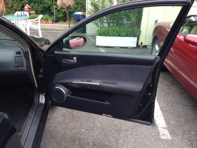 2005 Nissan Altima ST Pickup 4D 5 1/2 Ft